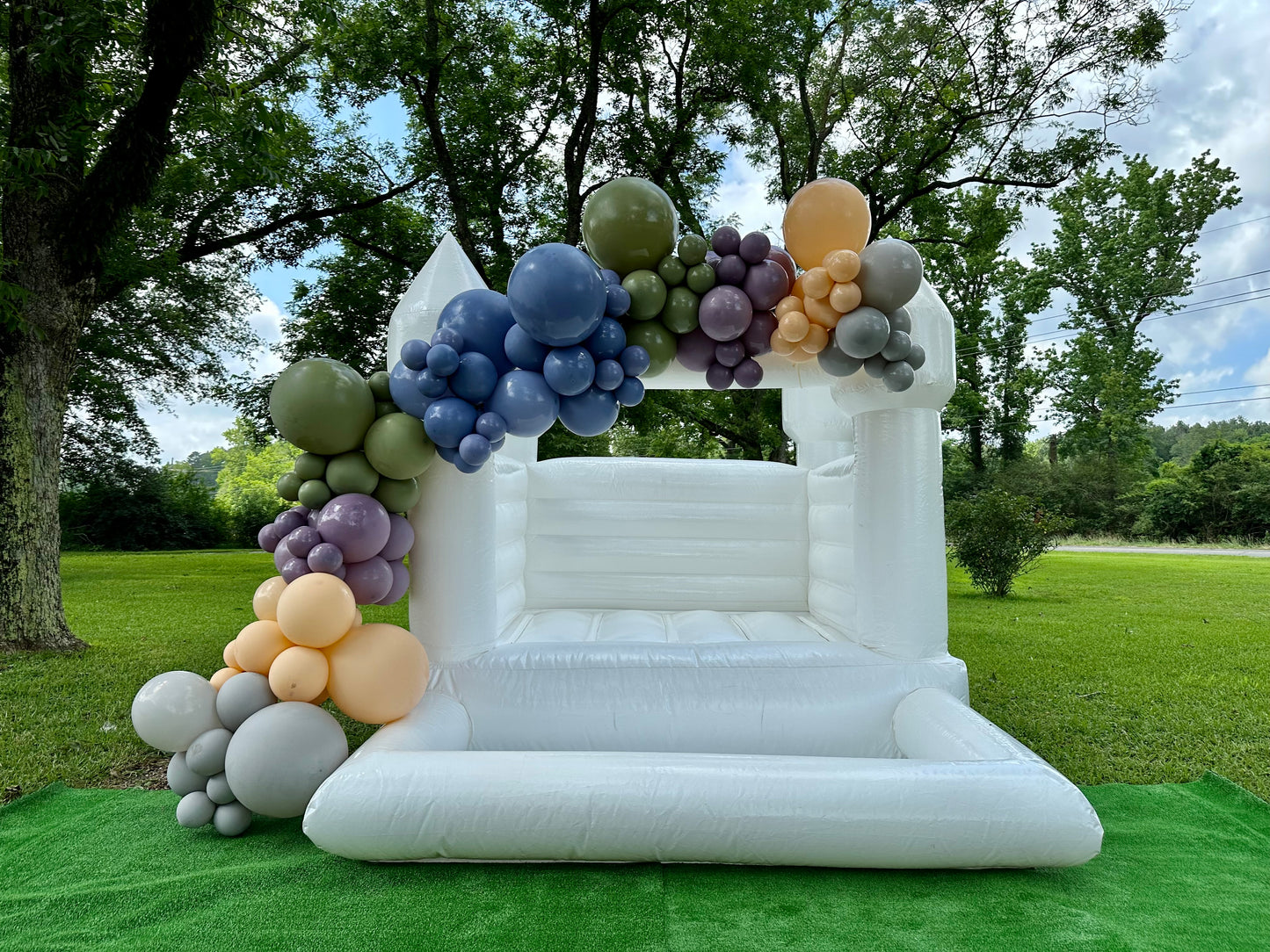 Large Balloon Arch for the Mini Bounce House